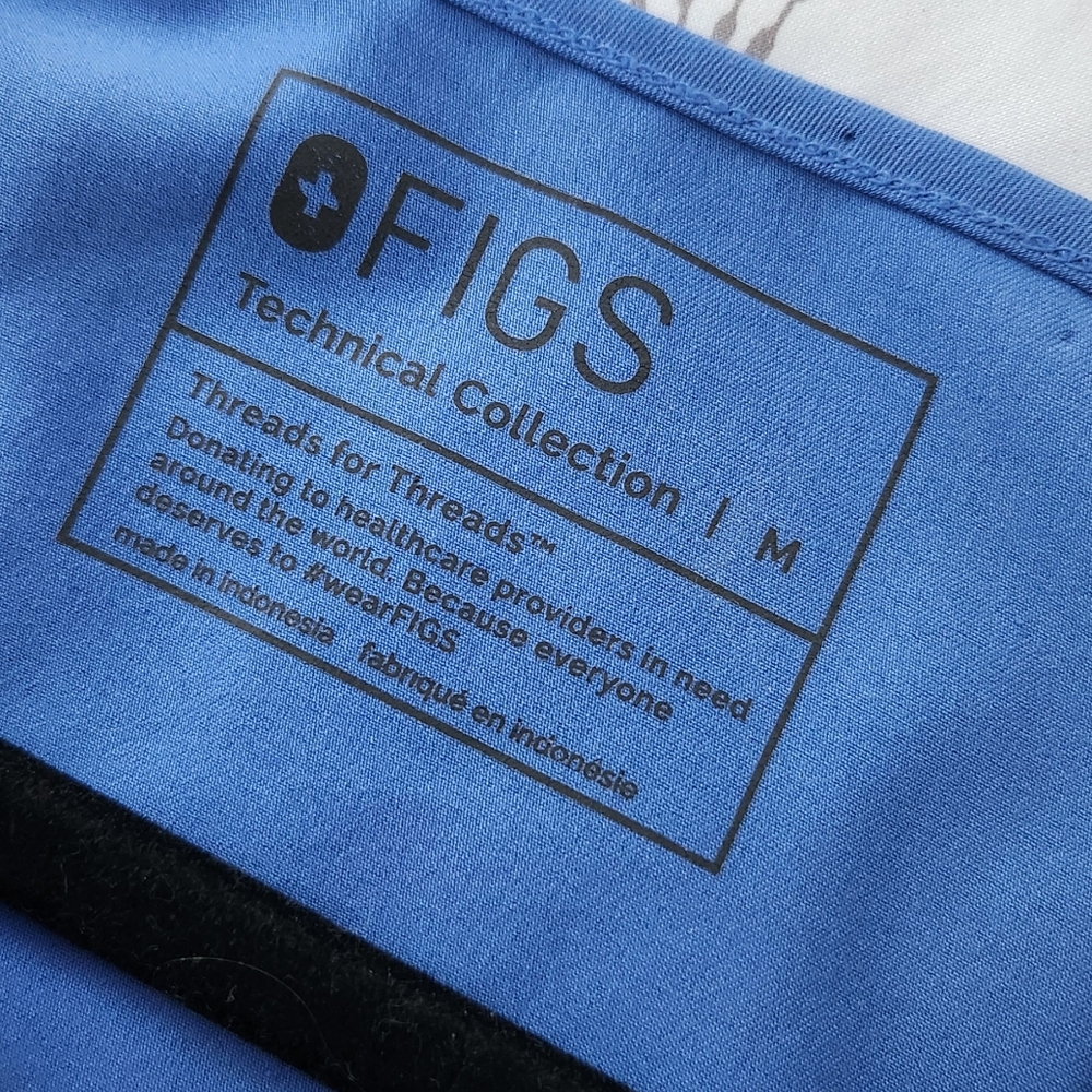 Figs Casma Scrub Top 💙 - Picture 3 of 6